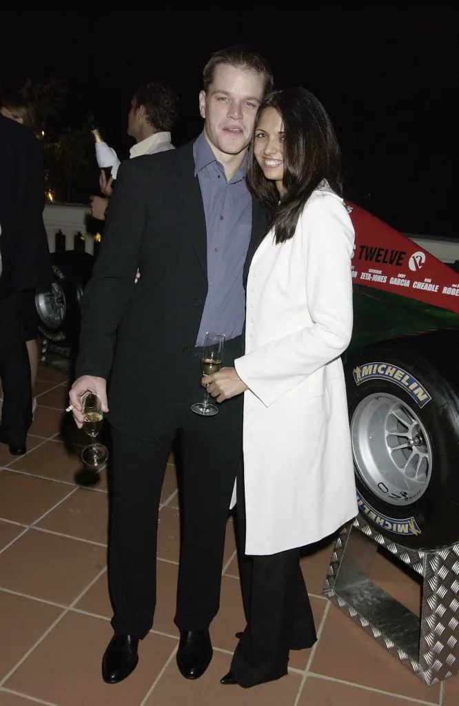 Matt Damon and Luciana Barroso attend an 'Ocean's 12' dinner.