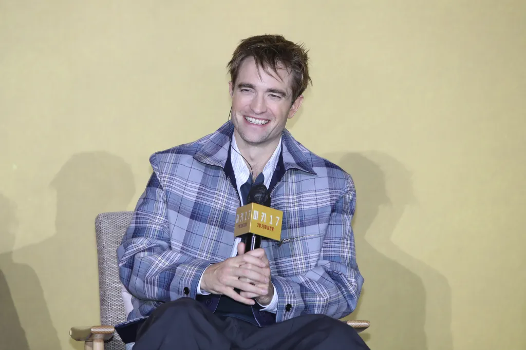 Robert Pattinson attending a press conference for 