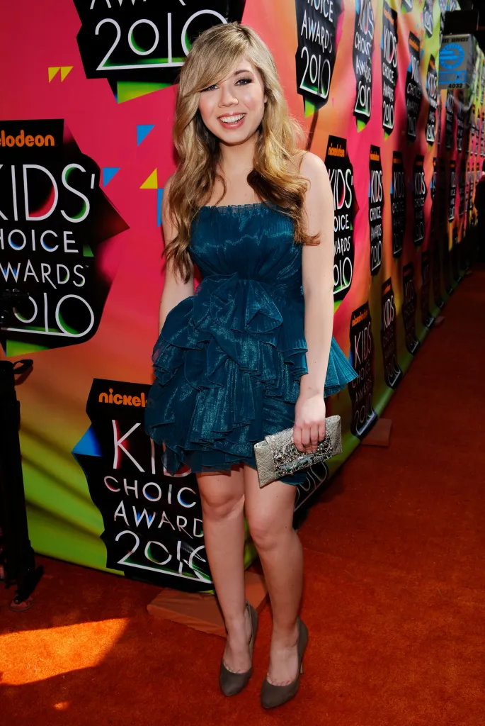 Jennette McCurdy arrives at Nickelodeon's 23rd Annual Kids' Choice Awards