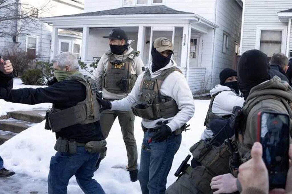 Analysts stunned as DHS official caught in ‘extremely implausible’ corner over ICE arrest