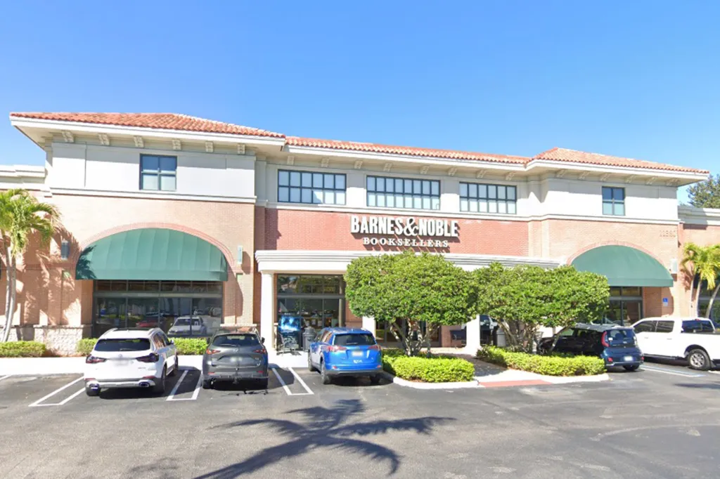 Moore entered the bookstore Barnes and Noble store first while Rita Loncharich arrived shortly afterward.