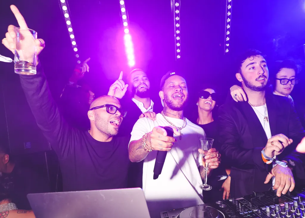 Chase B performing at 