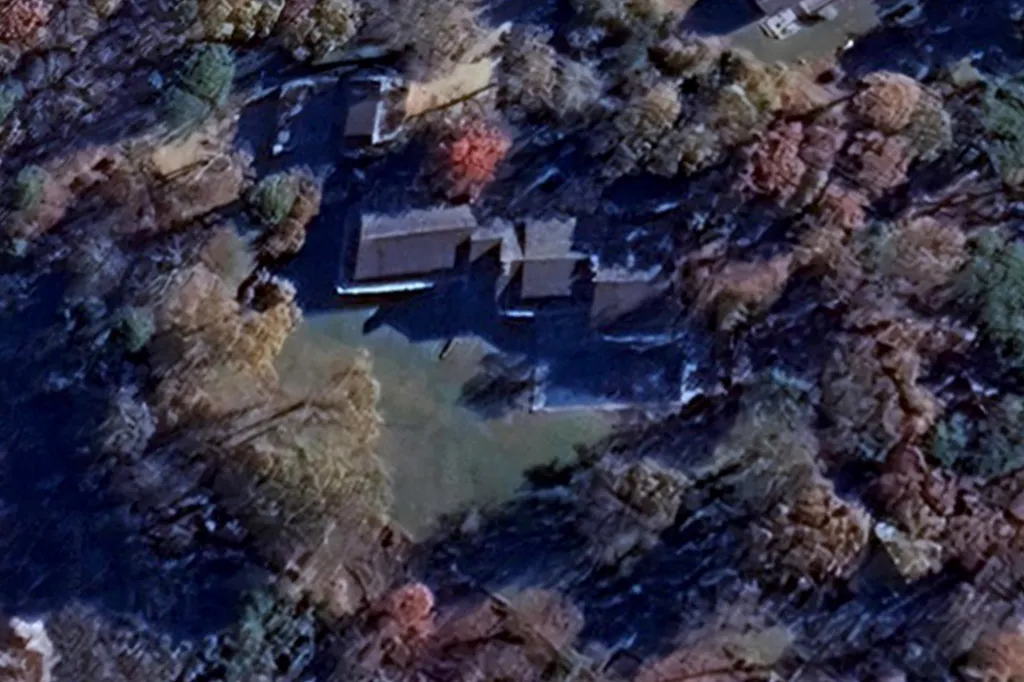 Aerial view of a house at 302 Herring Creek Rd, Vineyard Haven, MA.