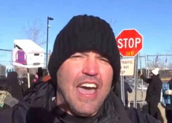 Minneapolis protesters shut down Steve Bannon’s reporter on live TV: ‘We don’t want you!’