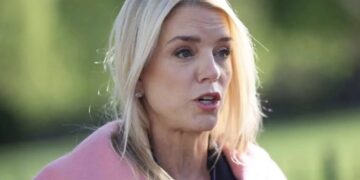 ‘Something doesn’t feel right’: Bondi catches flack for announcement after Maduro capture