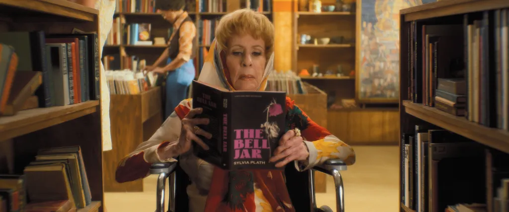 Carol Burnett as Norma Dellacorte in 