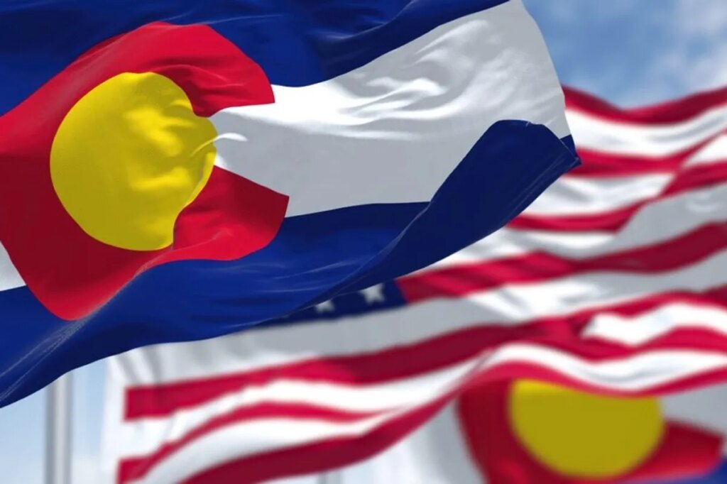 Republican abruptly abandons governor’s race as he sets sights on Senate showdown