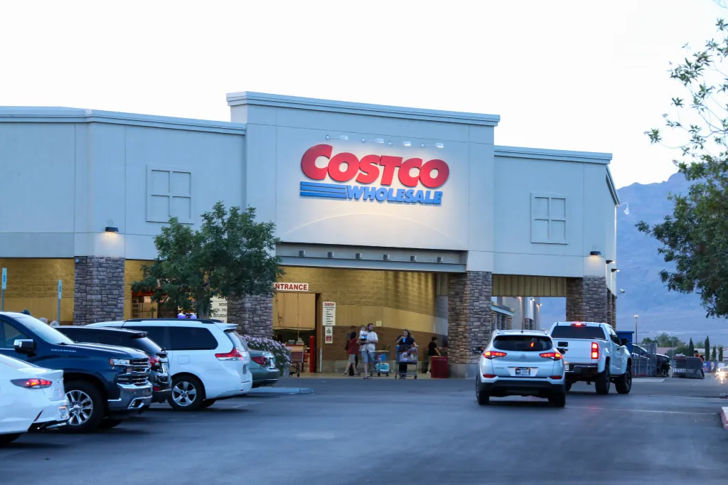 Costco has discreetly increased gas rewards for holders of its branded credit card.