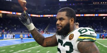 Green Bay Packers player Rasheed Walker arrested on gun charge at NYC’s LaGuardia Airport: sources