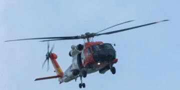 Coast Guard searching for survivors after commercial fishing boat sinks off Massachusetts; 1 body recovered