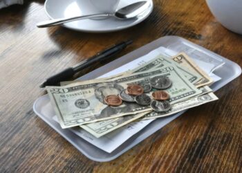 Dear Abby: I’m done with aggressive, demanding requests for tips