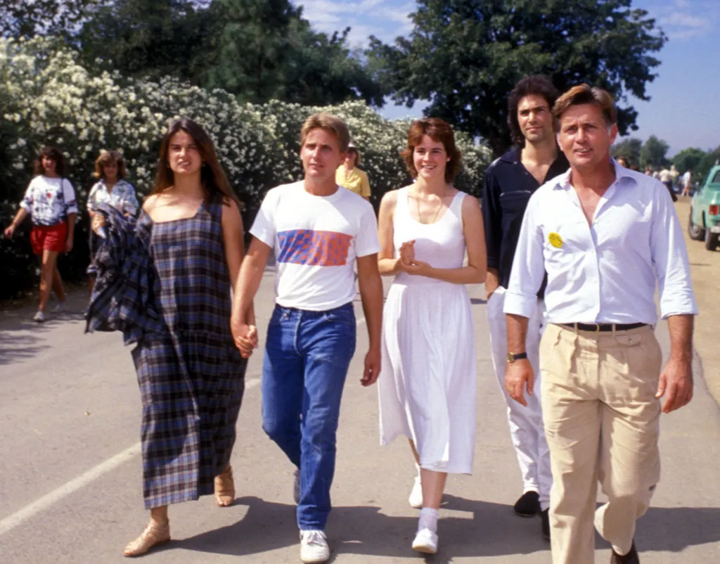 A shot of Demi Moore, Emilio Estevez, Martin Sheen and Ally Sheedy in the '80s.
