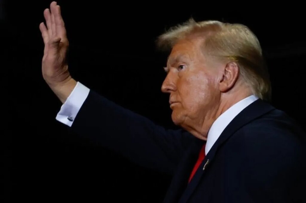 ‘Jaw dropping’: Ex-Trump appointee skewers president for ‘very concerning’ post-strike act