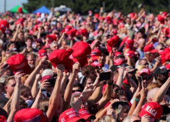 ‘Go to hell!’ MAGA world erupts as DNC chair compares Trump’s America to Iran