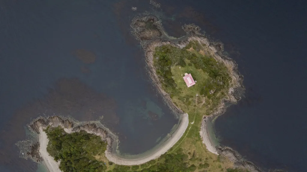 The Brunswick Peninsula is located in Patagonia, bordering the Strait of Magellan and Otway Sound.