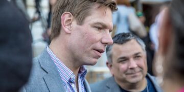 MAGA commentator forced to delete ‘defamatory’ post after Dem’s ‘You have 24 hours’ threat