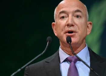 Jeff Bezos attends Trump movie night as WaPo reporters beg for their jobs: report