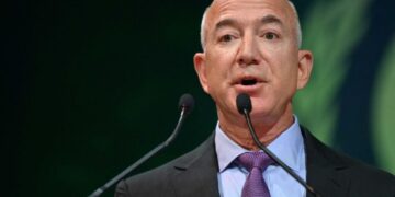 Jeff Bezos attends Trump movie night as WaPo reporters beg for their jobs: report