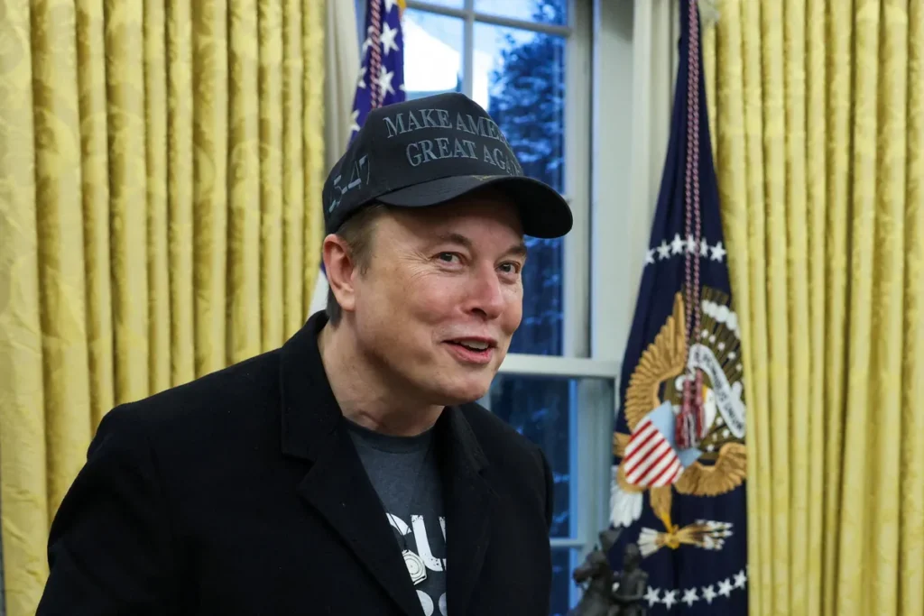 Elon Musk falls for ‘transparently fake’ video of Venezuelans thanking Trump