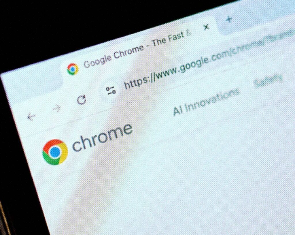 Google’s New Chrome ‘Auto Browse’ Agent Attempts to Roam the Web Without You