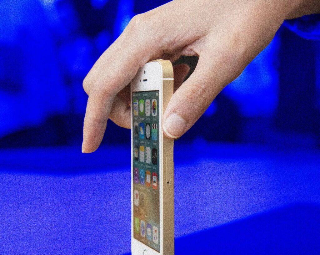 Apple Patches Old Versions of iOS to Keep iMessage and FaceTime Running