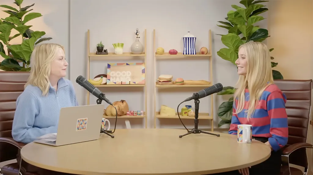 Amy Poehler interviewing Gwyneth Paltrow on 