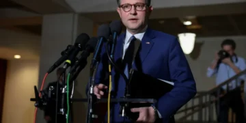 ‘Scuttlebutt’ suggests Mike Johnson is about to lose House majority: MS Now analyst