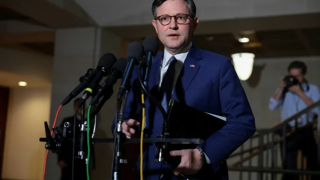 ‘Scuttlebutt’ suggests Mike Johnson is about to lose House majority: MS Now analyst