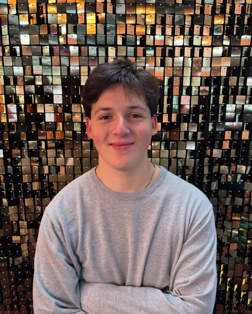 Jesse Findling, an American Idol contestant, smiling at the camera.