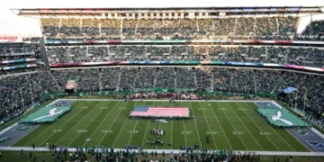 Big-name ex-NFL sideline reporter files to run for Senate as a Republican