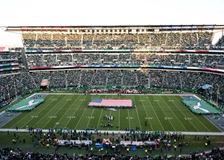 Big-name ex-NFL sideline reporter files to run for Senate as a Republican