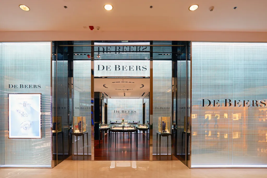 De Beers reportedly cut rough diamond prices in January, a rare retreat by the industry’s once-dominant powerbroker.