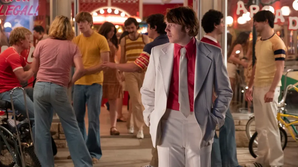 licorice pizza cooper hoffman