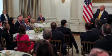 ‘Jaw dropping’: Dem gov who beat Trump in court shows how to win against ‘bully’ president