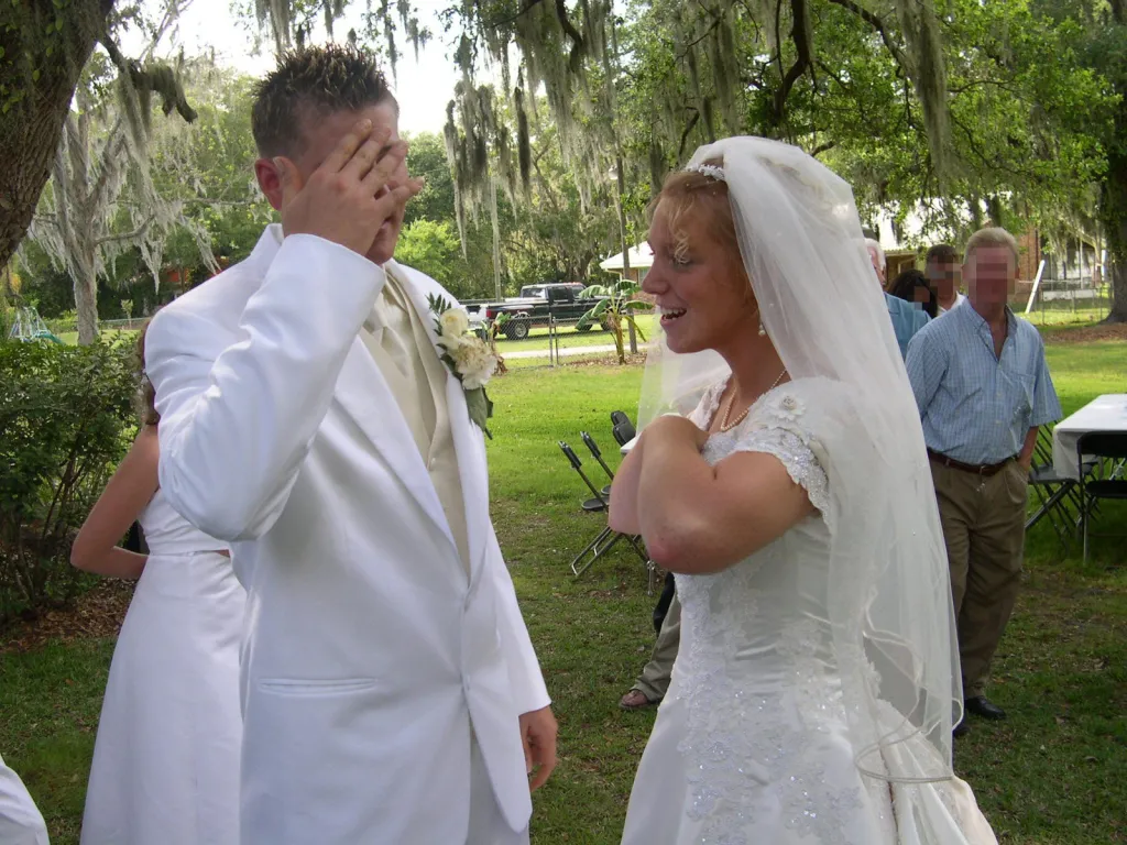Robyn and Christopher Alesich of St. Cloud, Florida, spent nearly a decade in a monogamous marriage before opening it in 2011, eventually entering several long term relationships involving a second woman.