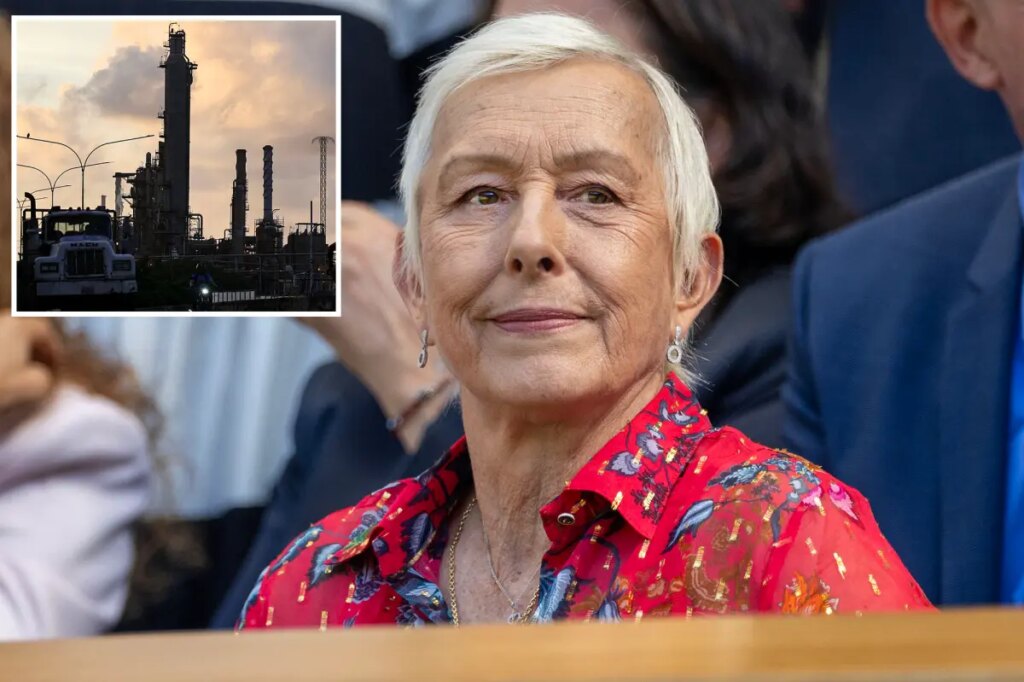 Tennis legend Martina Navratilova supports sanctioning US companies that take Venezuelan oil