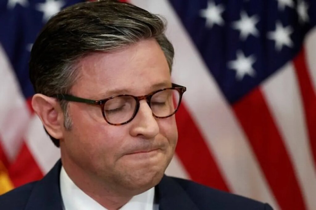 Republicans are folding their beach chairs before a massive blue wave crashes