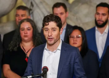 Fundraiser for killer ICE agent bizarrely highlights mayor’s Jewish ancestry