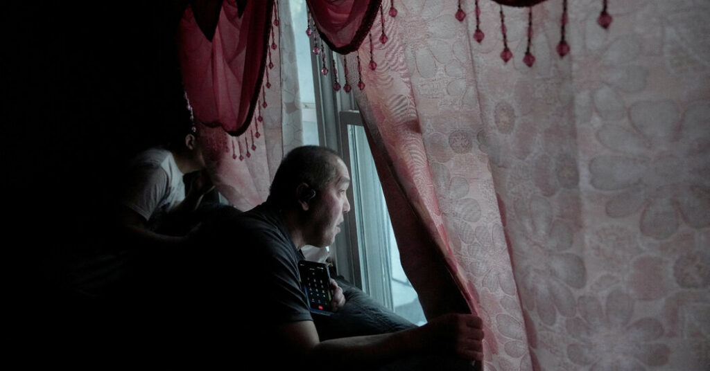 ICE Arrest of a Citizen, Barely Dressed, Sows Fear in Twin Cities