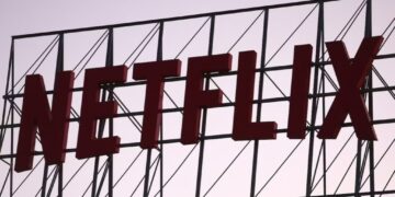 Netflix Considers Amending Warner Bros. Deal to All-Cash Offer