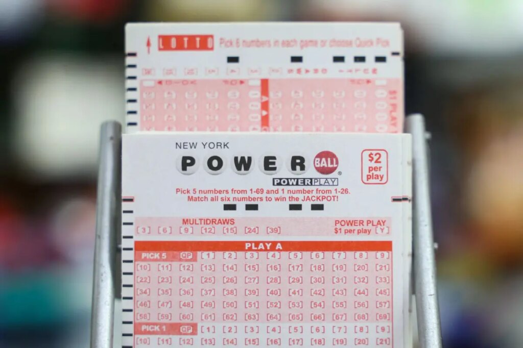 Arkansas Powerball player claims $1.82B jackpot — second-largest prize in US history — and chooses cash option