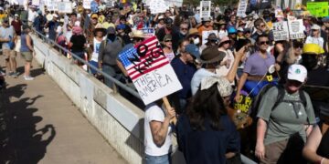 Ten things you can do to beat Trump this year