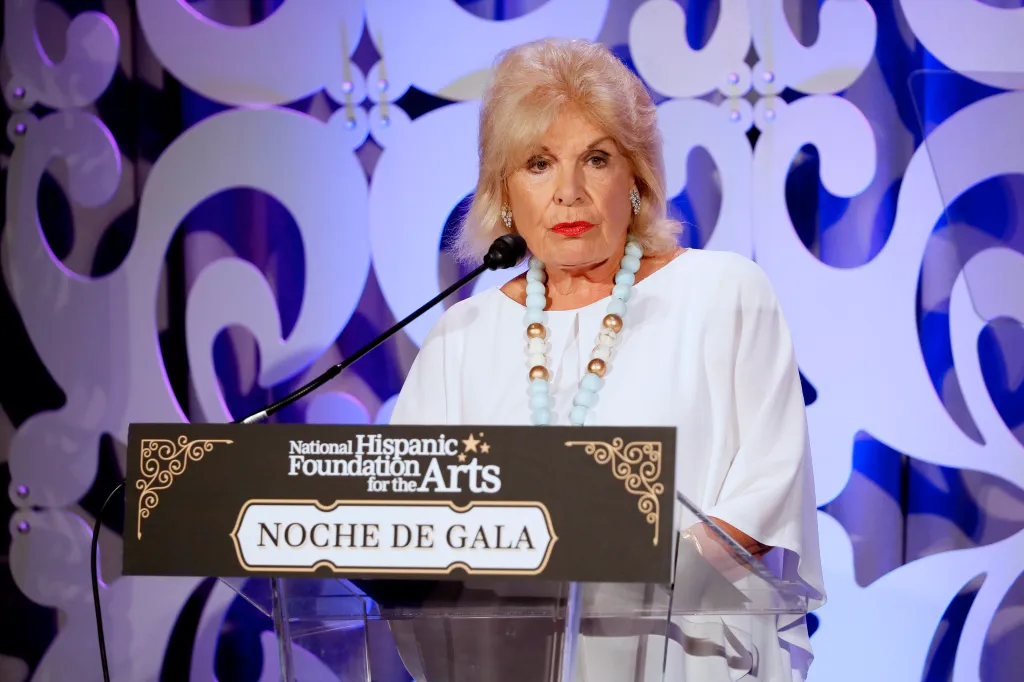 Patricia Harrison speaking at the National Hispanic Foundation for the Arts' Noche de Gala.