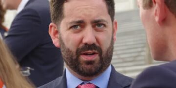 ‘Doesn’t look good’: MAGA lawmaker dressed down as TV host rattles off ICE horror stories