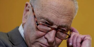 Senate Dems cut last-minute deal to avert shutdown with DHS funding Band-Aid