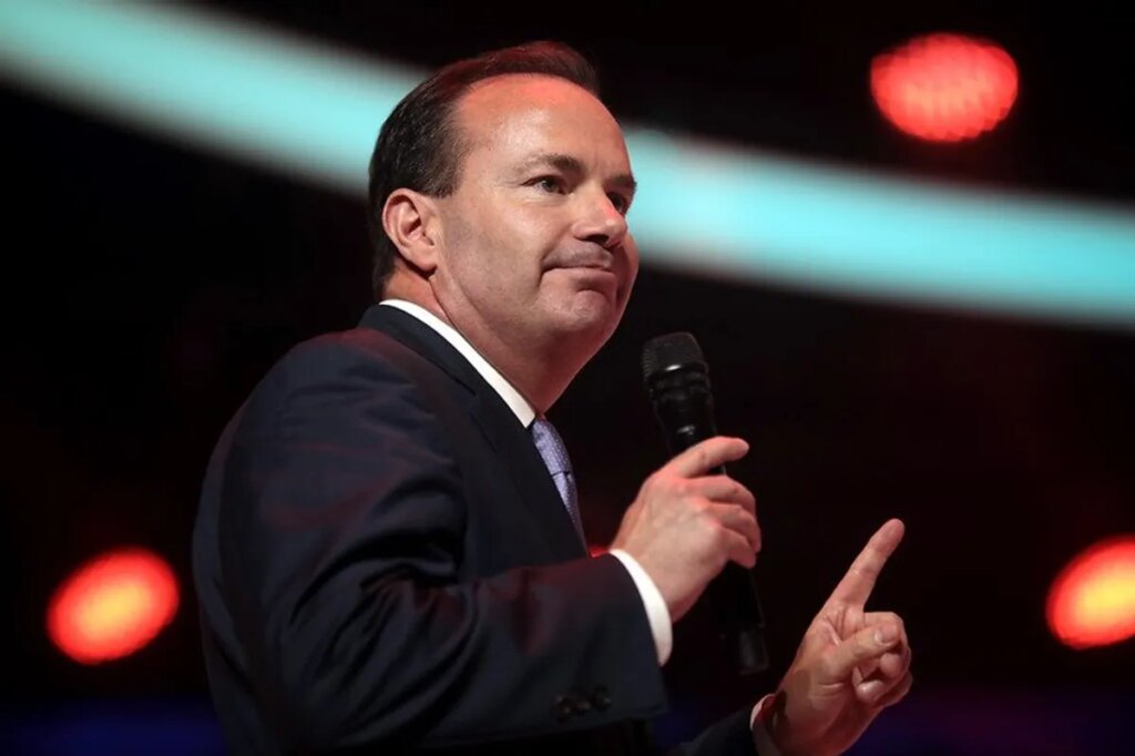 ‘Delete your posts’: MAGA fans freak out on GOP senator for questioning Trump invasion