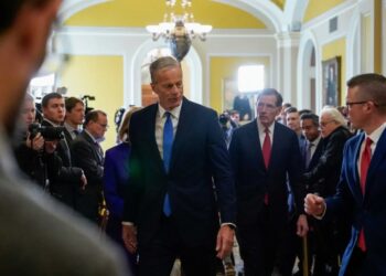 Vance casts tie-breaking vote as GOP caves to Trump’s pressure campaign on war powers