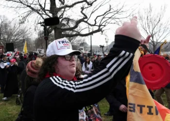 ‘Diseased animal!’ Pardoned J6 rioters cuss and jeer at Capitol police during march