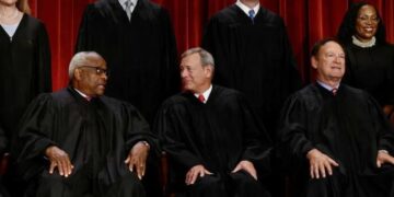 Trump’s Supreme Court justices appear ready to ditch him: CNN analyst