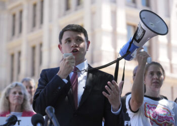 Talarico leads Crockett in Texas Senate primary, according to new poll